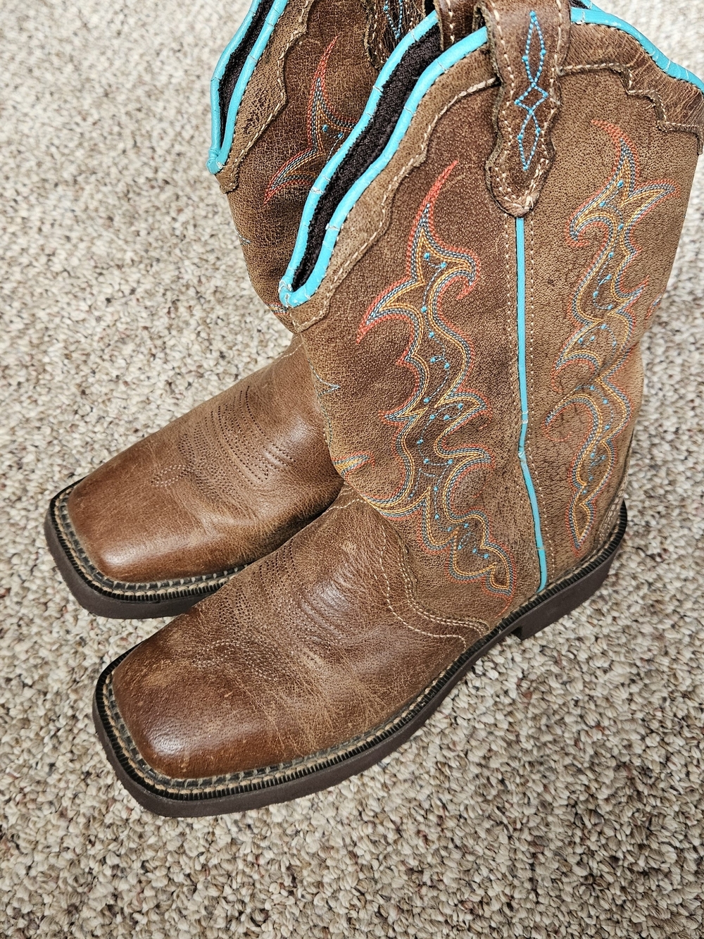 Justin Brown Leather Western Boot with Turquoise Trim - Women 6.5
